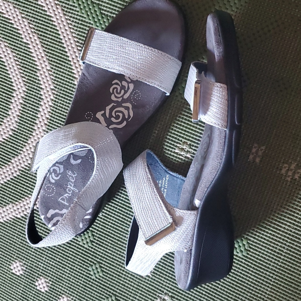 Propet Winslet sandals 7M